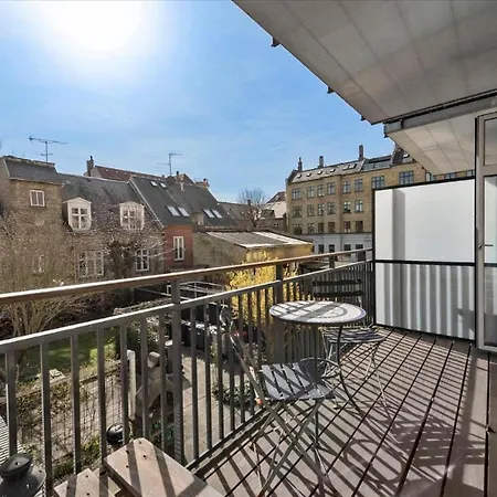 Full - 4 Min To Downtown